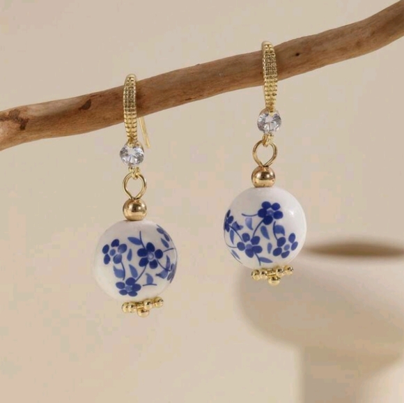 Jewelry - New Elegant Porcelain Blue Floral Gold Earrings